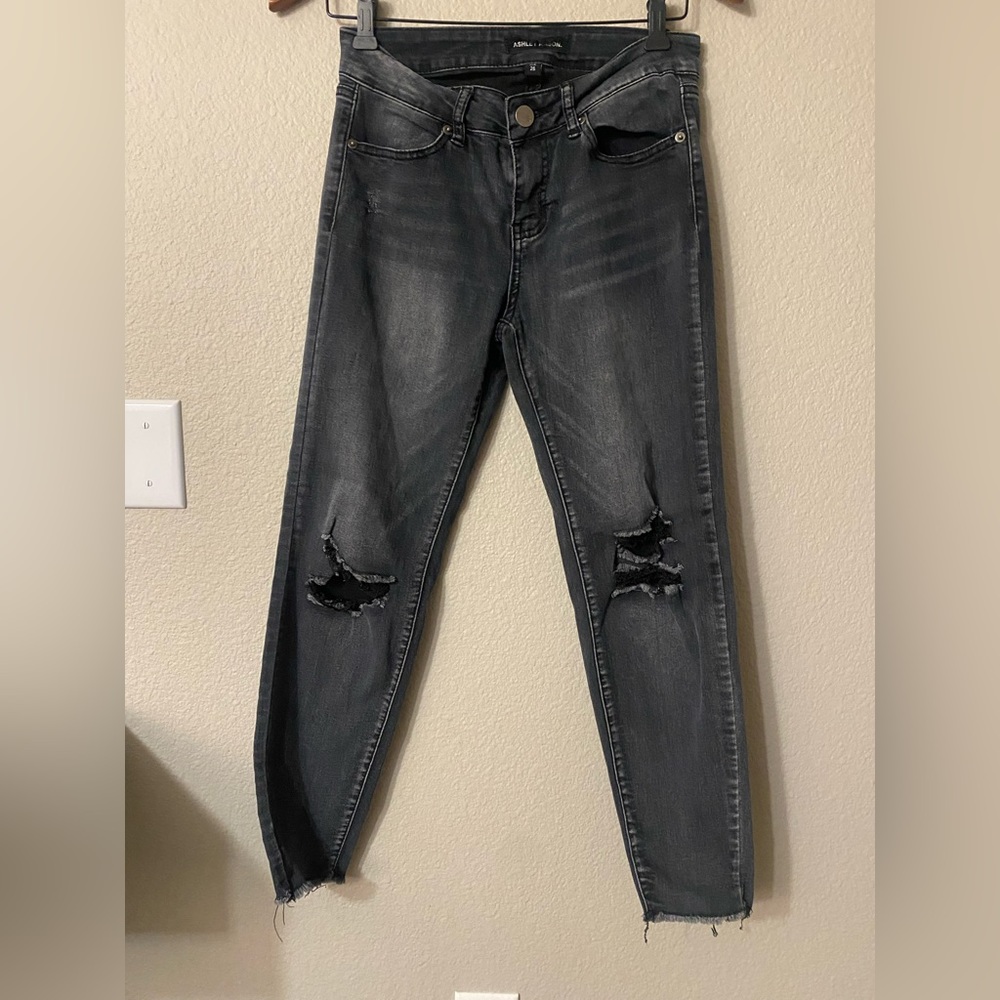 Ashley Mason Cropped Distressed Denim Jeans Gray Black Women’s Size 26